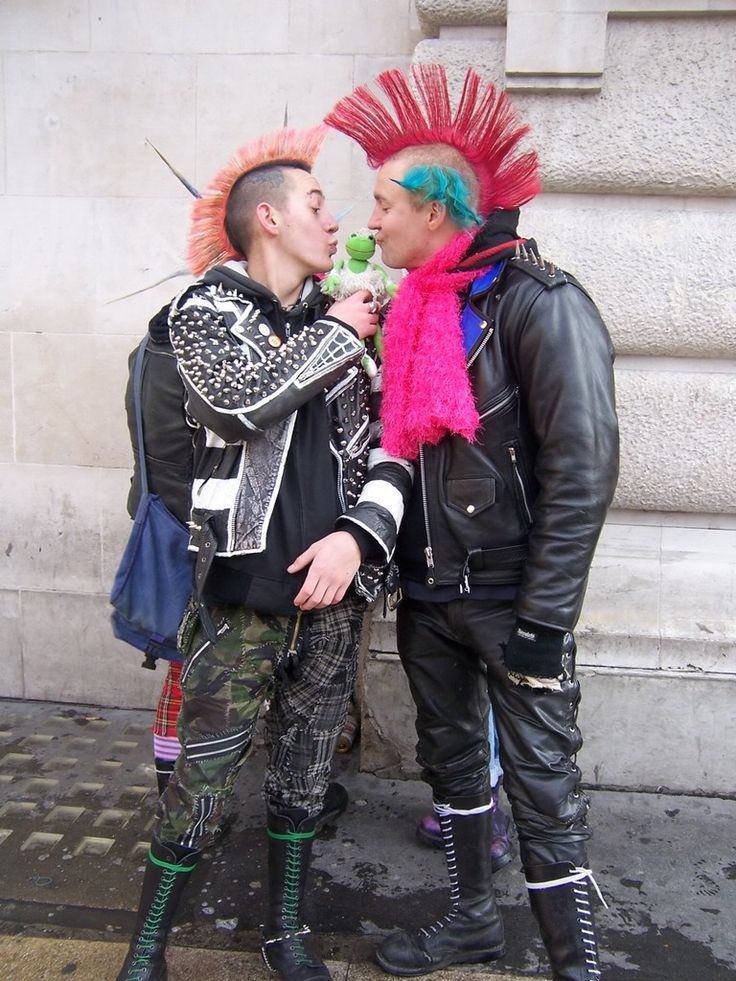 LONDON PUNKS | Punk rock outfits, 80s punk fashion, Punk rock fashion