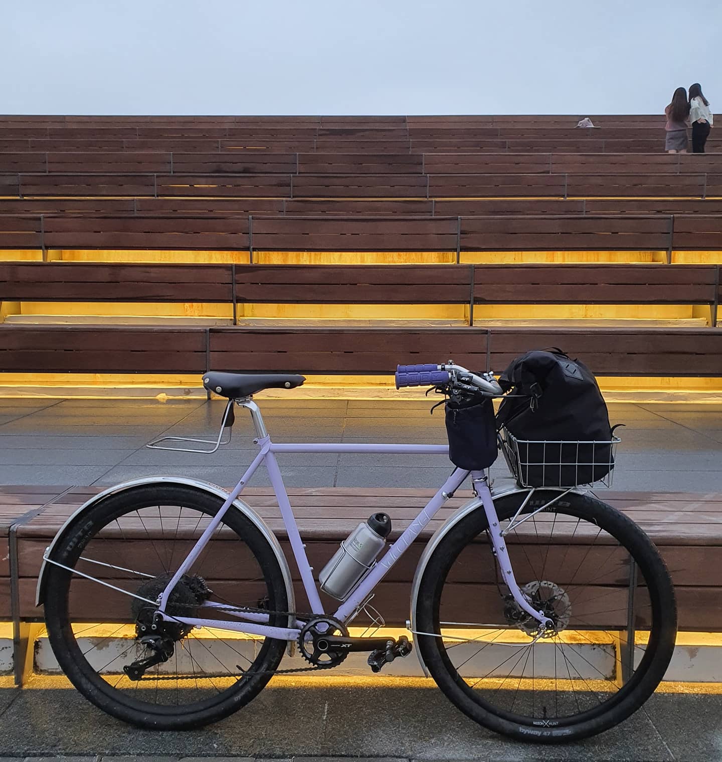 Contemplating getting a Swift Industries Zeitgeist for the rear