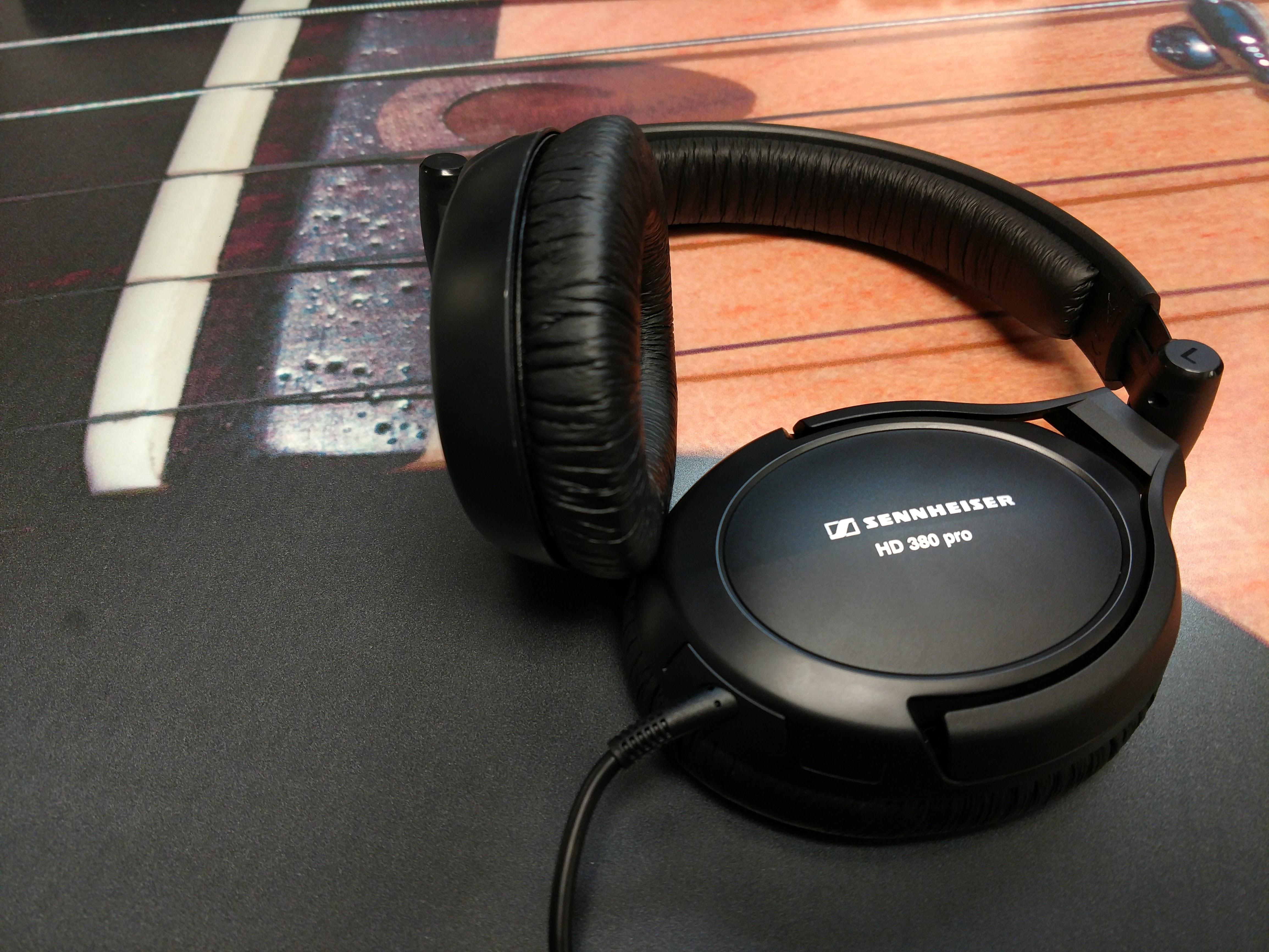 Found a pair of Sennheiser HD 380 Pro's : r/headphones