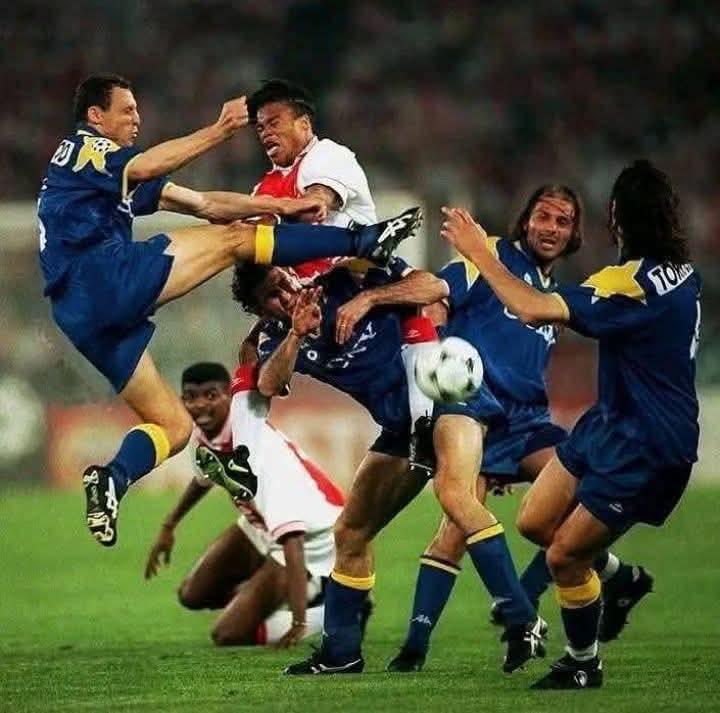 AFCアヤックス - ユヴェントス | チャンピオンズリーグ決勝 1996 : r