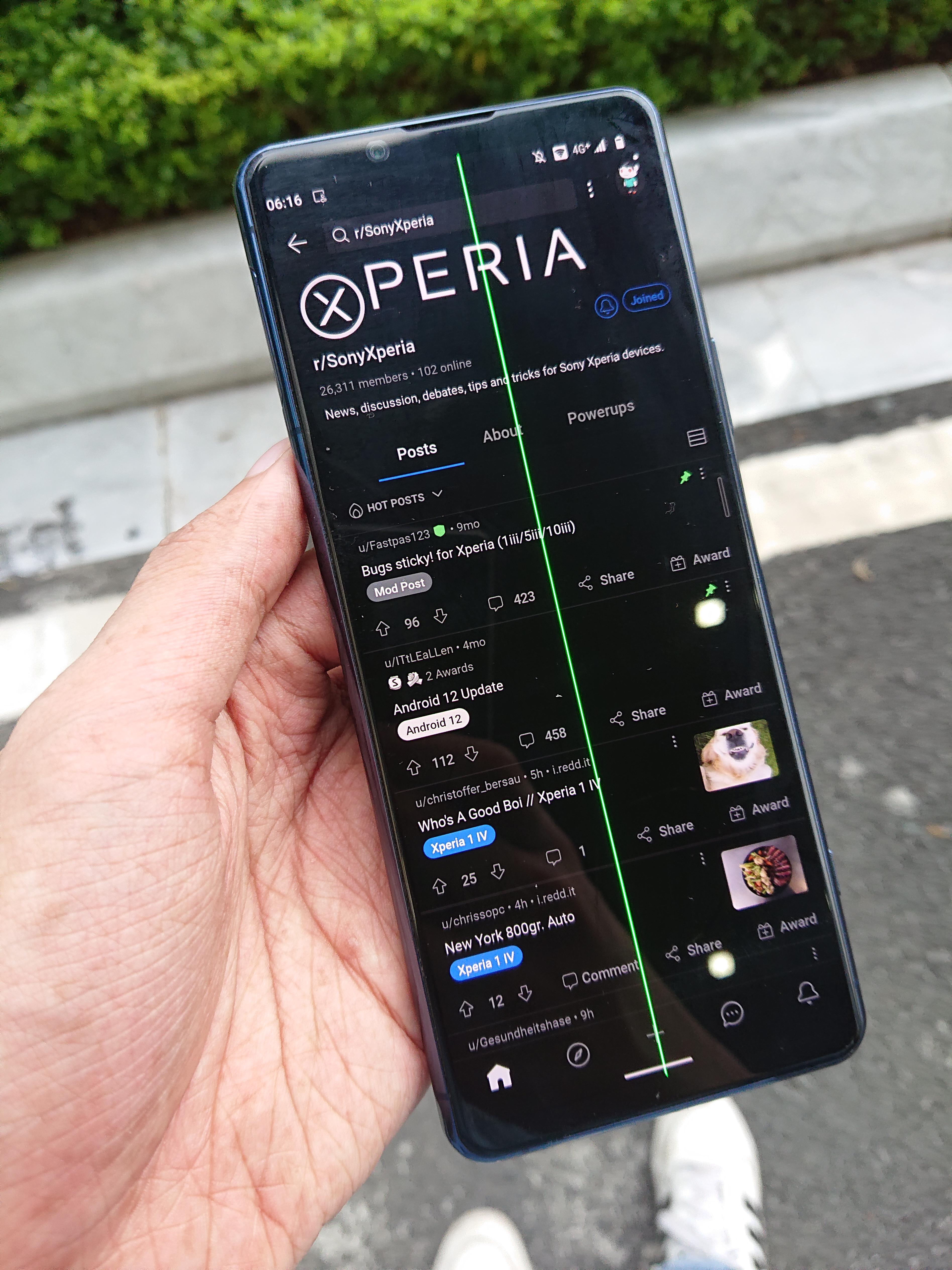 Xperia 5 IIの画面に緑色の線が出た。マジかよ… : r/SonyXperia