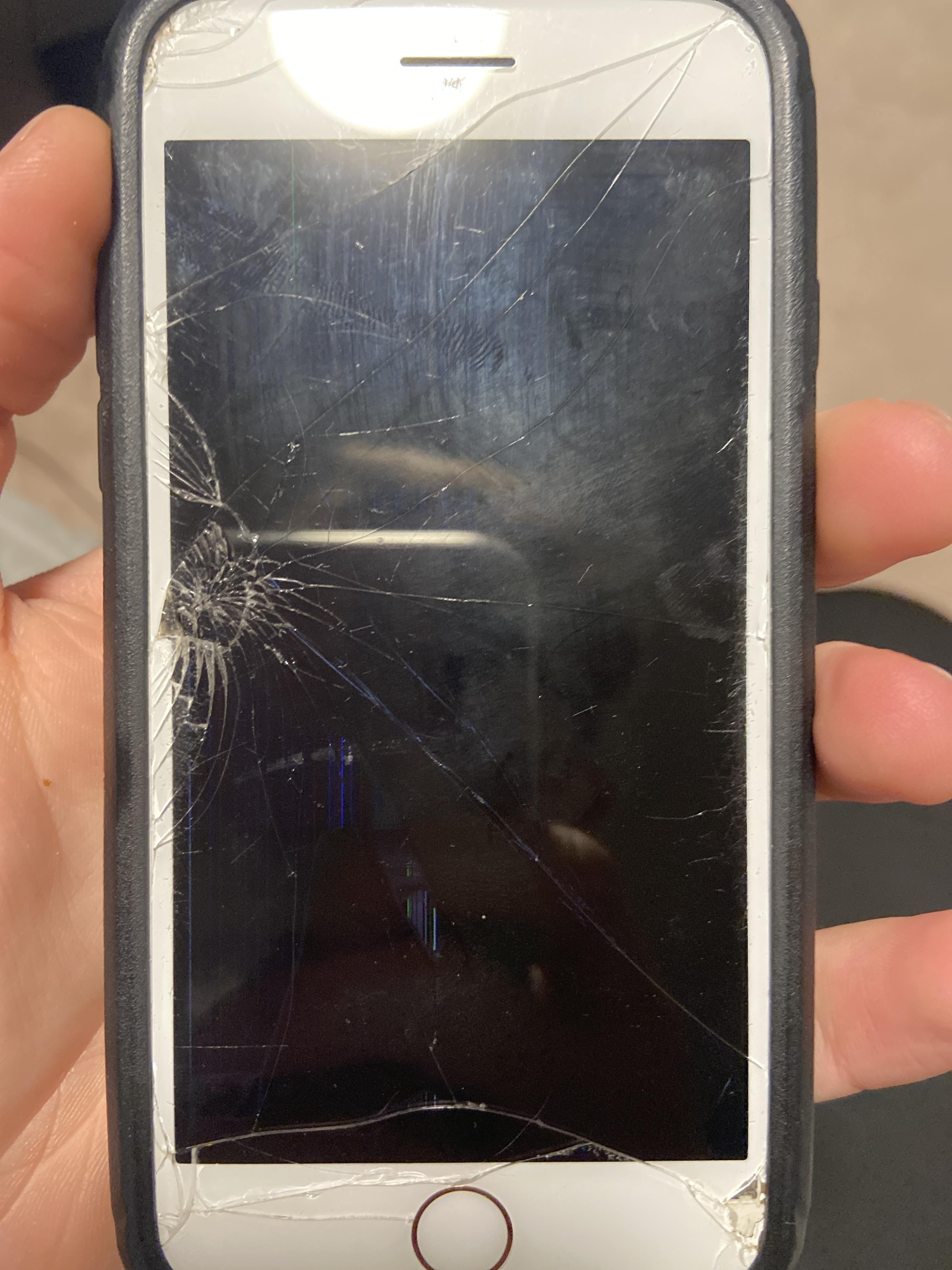 iPhone 8の画面が割れちゃってさ、信頼できるパソコンもないんだけど