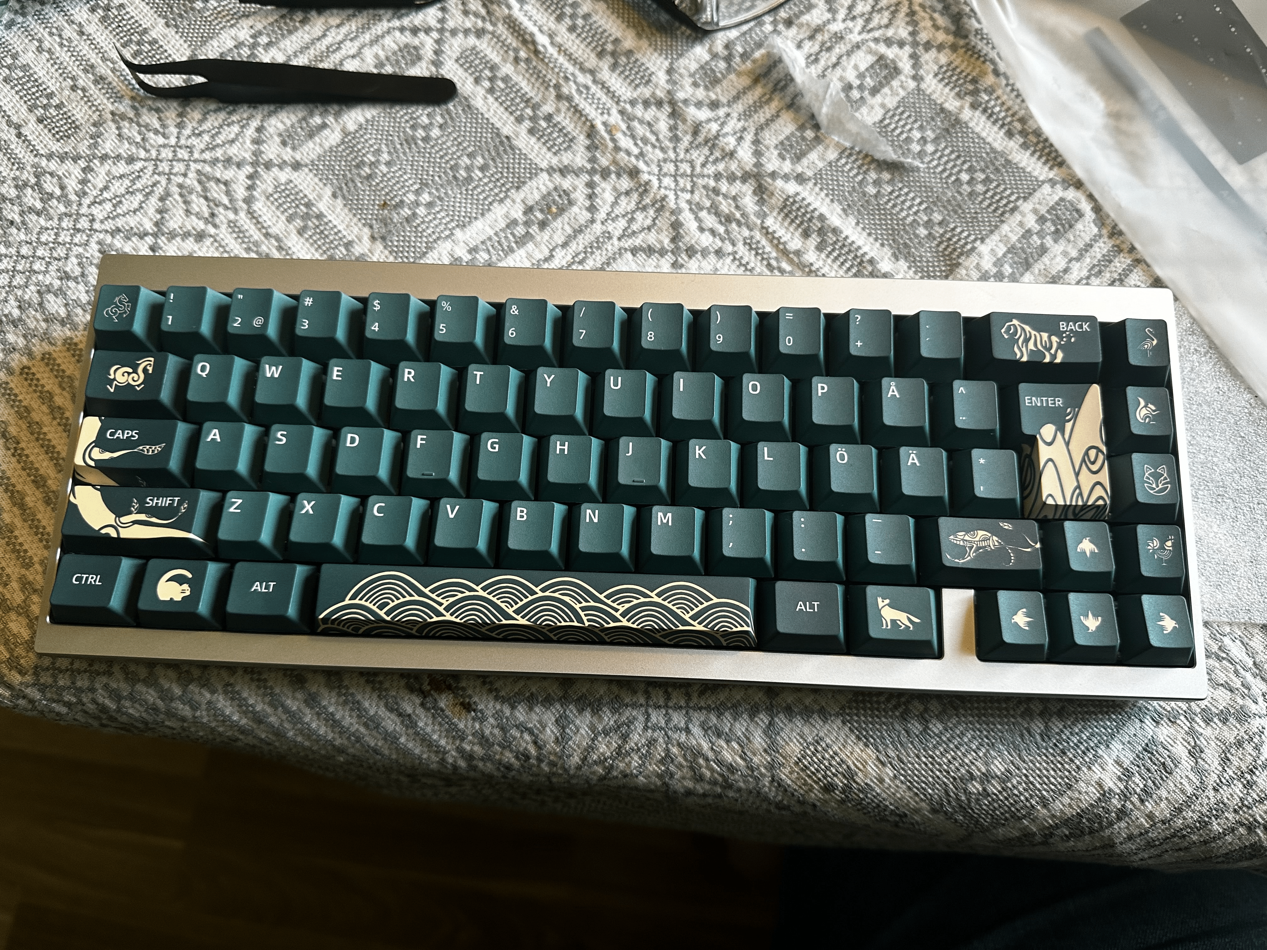 初めてのメカニカルキーボード作った！QK65v2 Classic : r