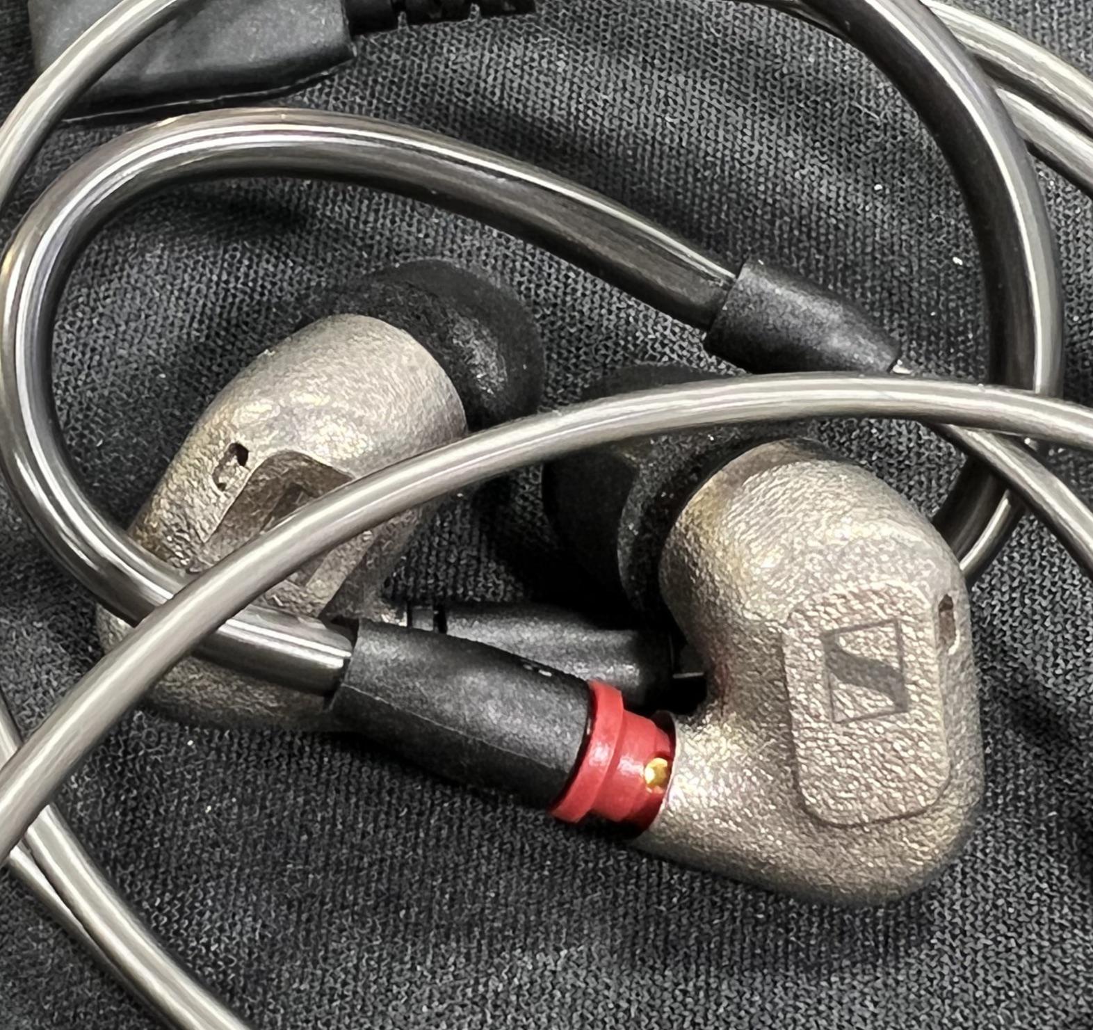 IE600：普通に使って5日、こんなことになった。MMCXコネクタを確認