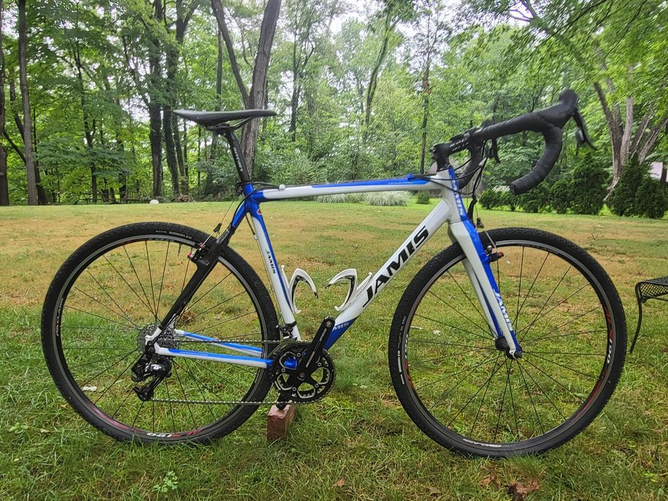 2011 Jamis Nova Pro Roadie wanting to experiment with CX. $400