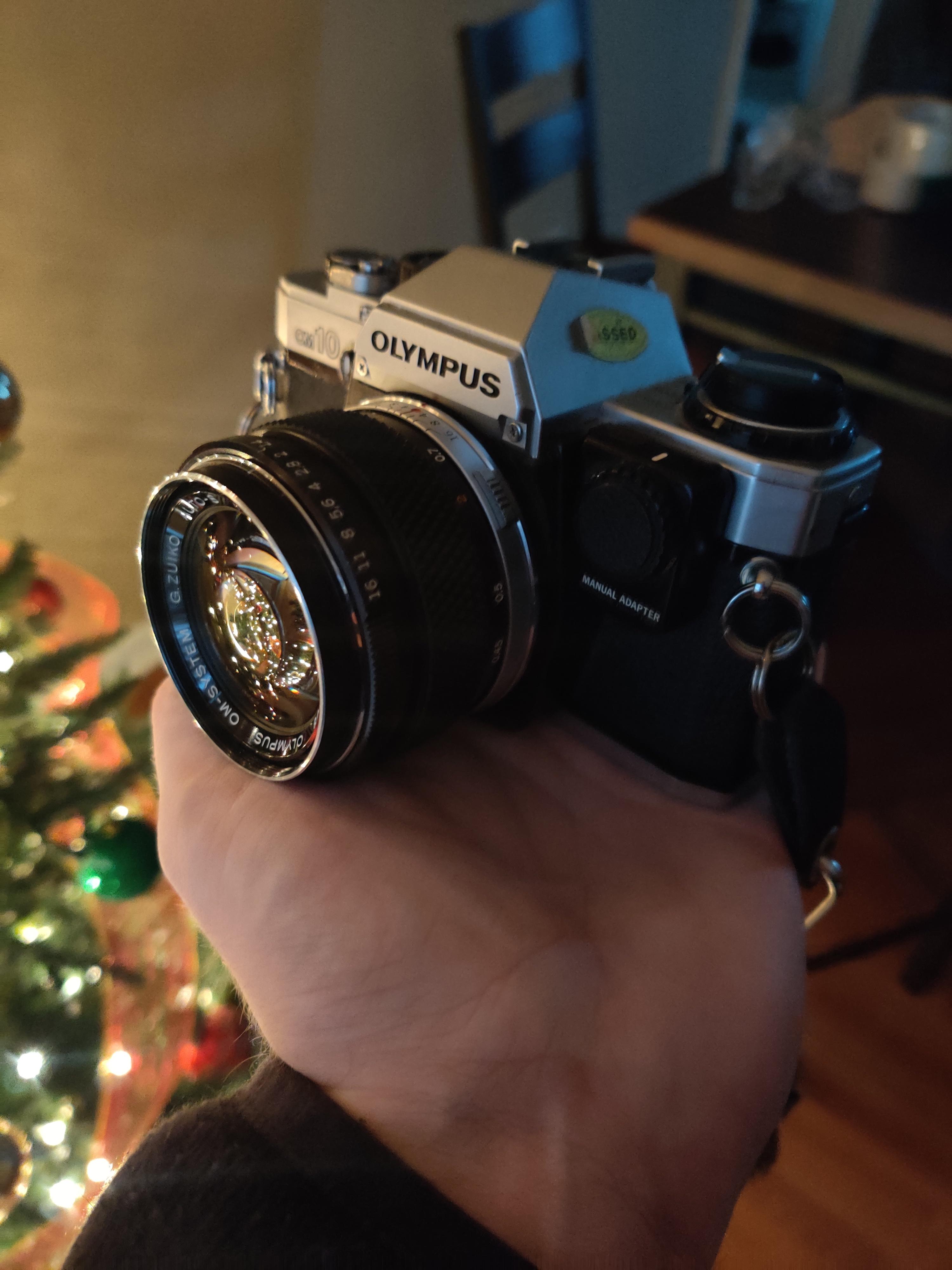 I found this Olympus 50mm f1.4 lens at a local camera shop and it