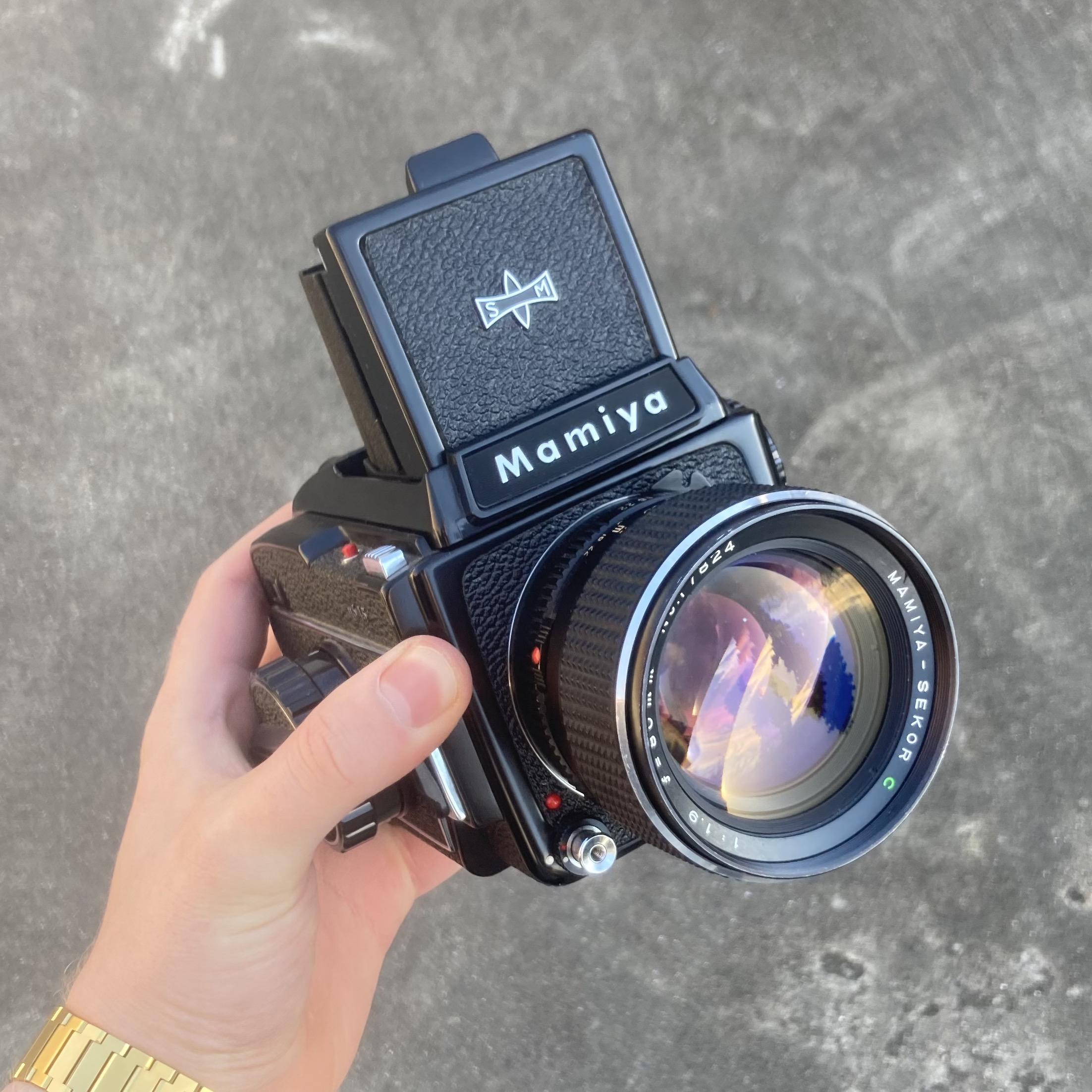 めちゃくちゃ速い中判レンズの一つ: Mamiya 645 用の 80mm f1.9
