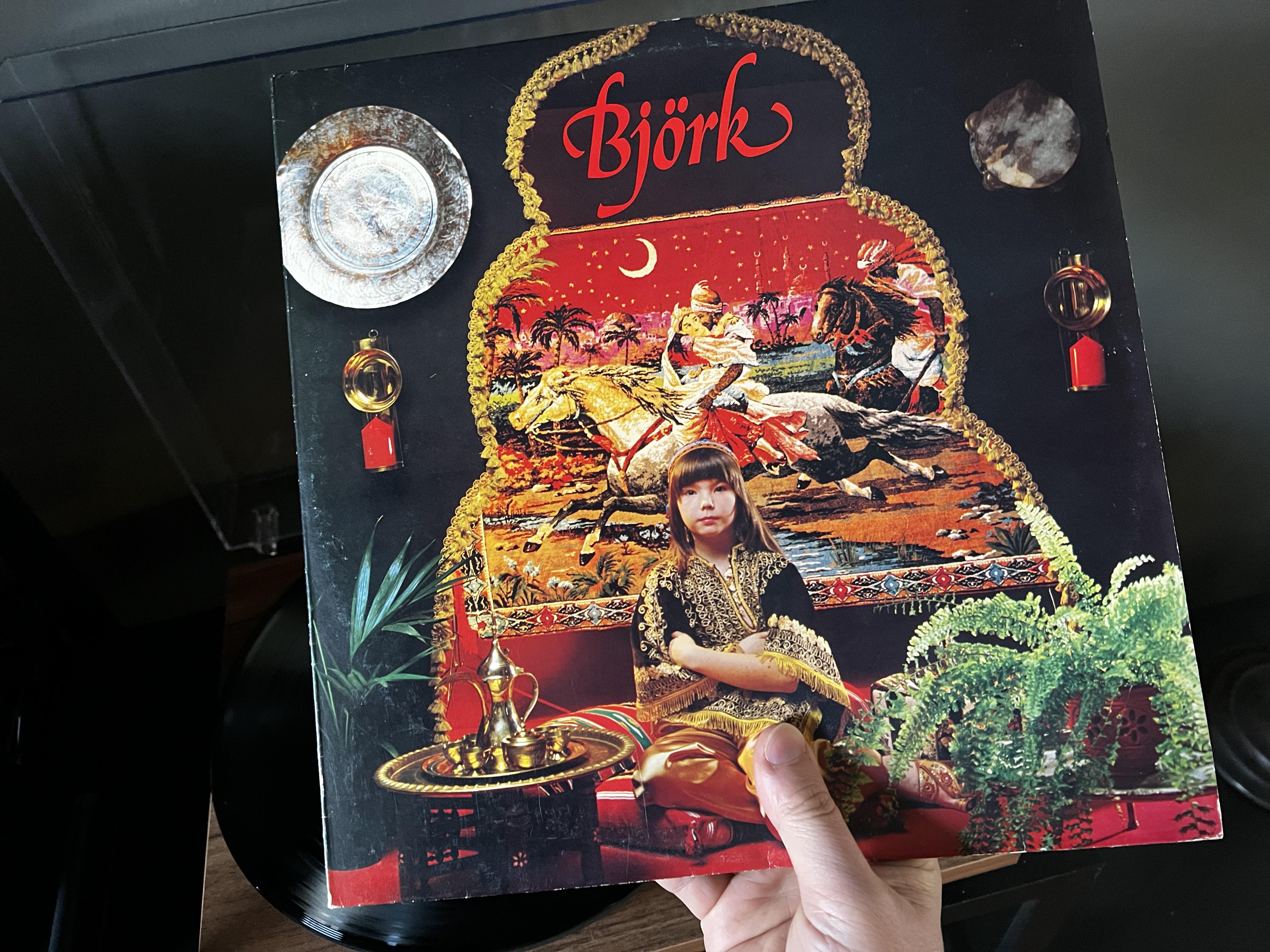 ビョークの「本物の」最初のデビュー。オリジナル盤、風変わりで