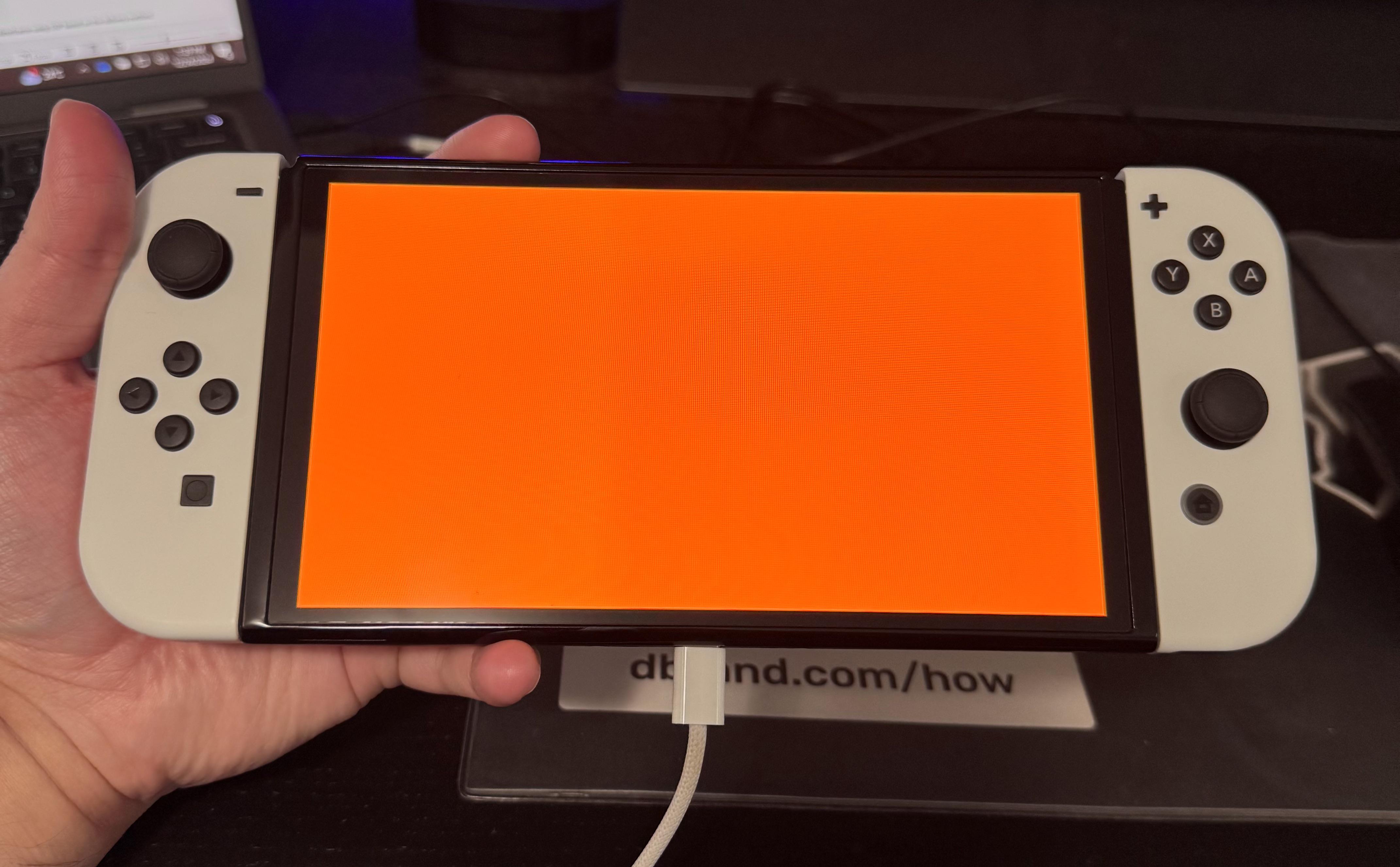 Switch OLEDがオレンジ色の画面で止まっちゃった : r/NintendoSwitch