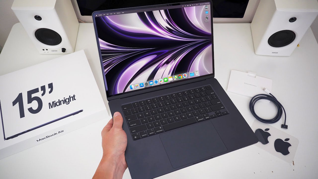 15-inch MacBook Air M2 Unboxing & Review! (Midnight) - YouTube