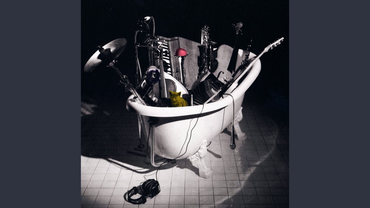 鹿児島睦まいにち展』ツノの無いユニコーン｜te to tuti かなこ | 月の