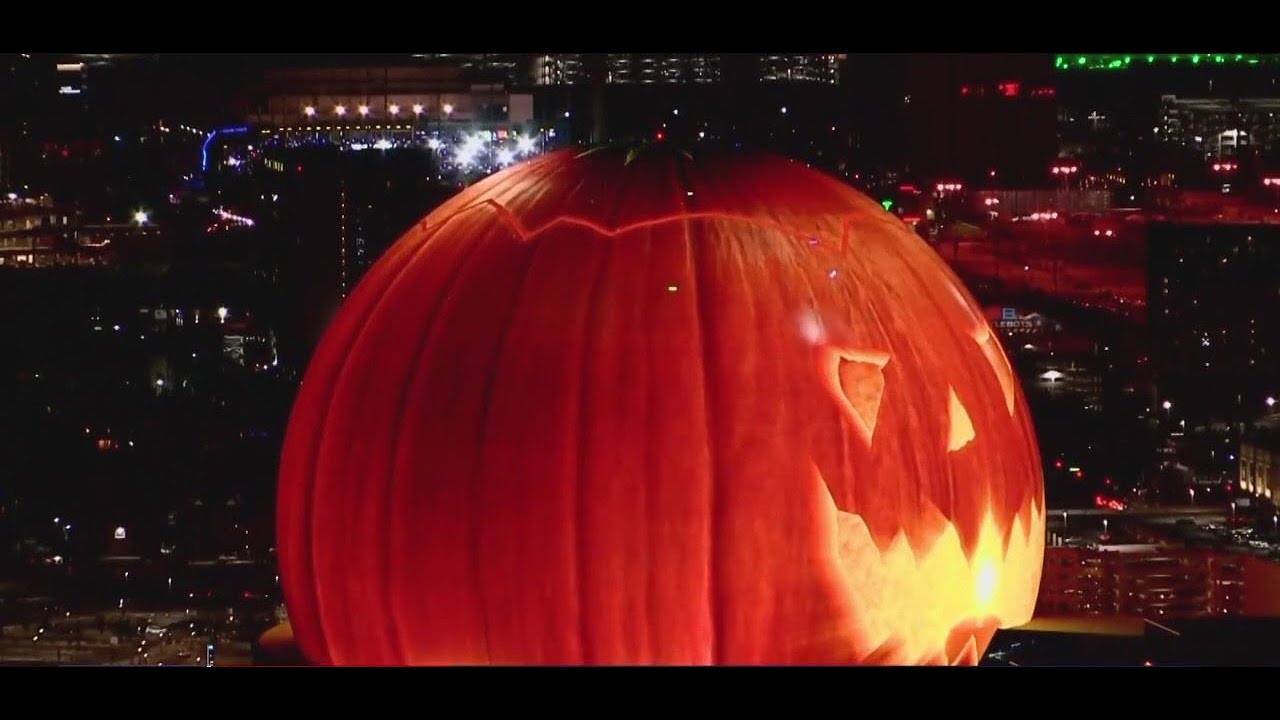 World's Largest Jack-O-Lantern for Halloween - YouTube