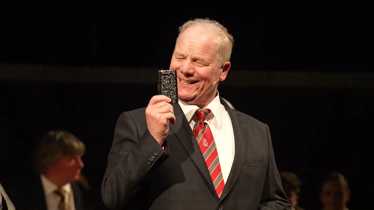 Red Or Dead Trailer - YouTube