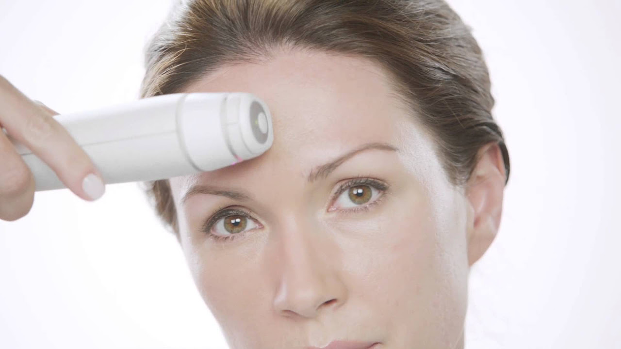 トリア・スキン エイジングケアレーザーの使用方法 - YouTube