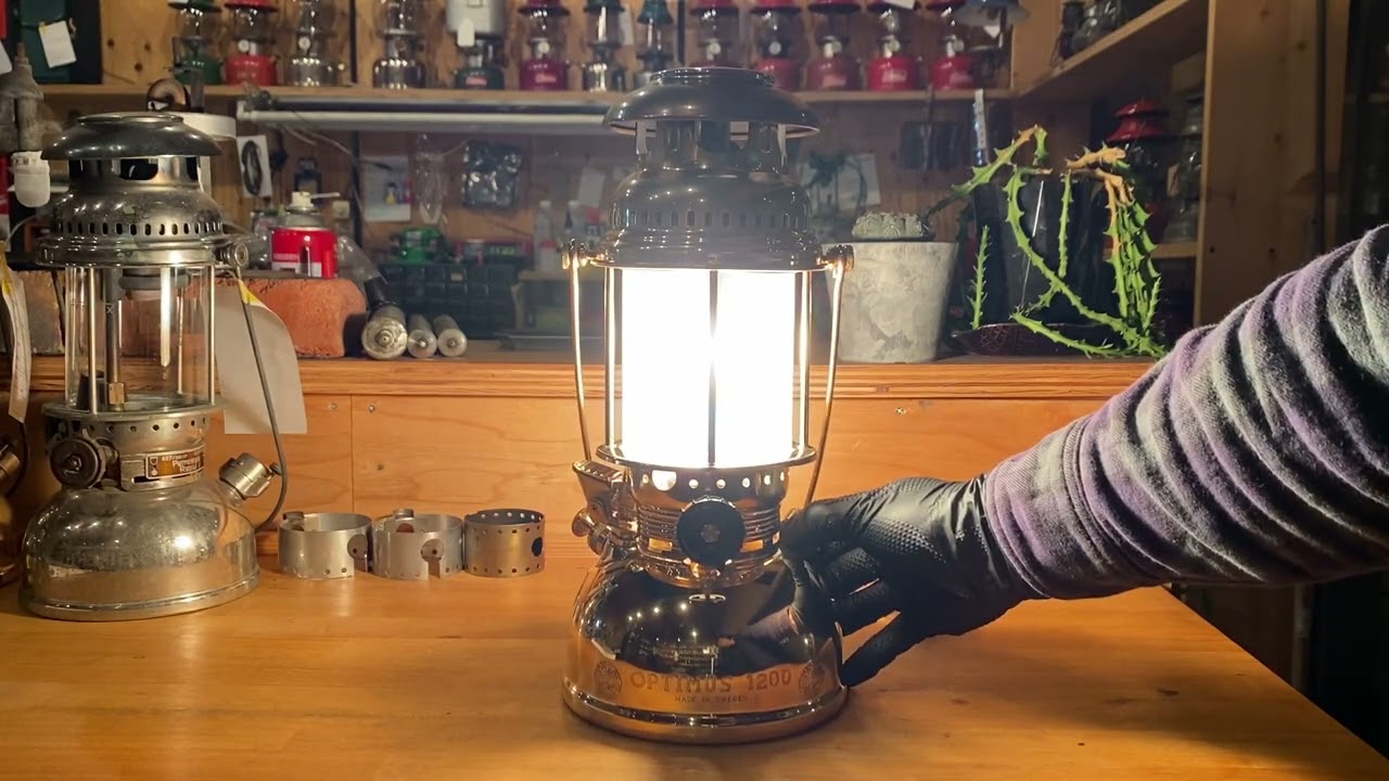 1980s Optimus 1200M vintage lantern Ignition 点火動画 - YouTube