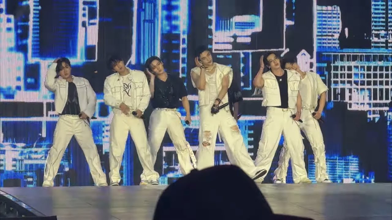 Stray Kids S-Class Dominate Toronto 062925 - YouTube