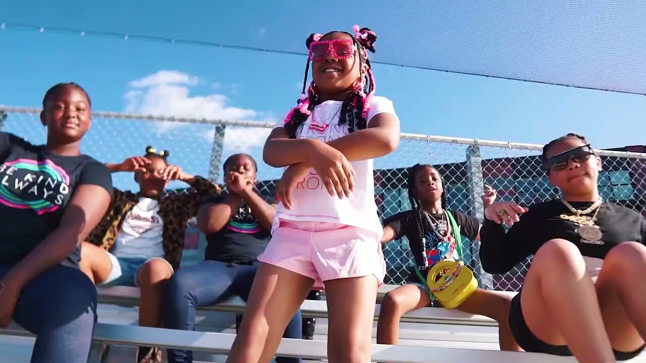 Lil Londyn G - Go Crazy (OFFICAL MUSIC VIDEO) - YouTube