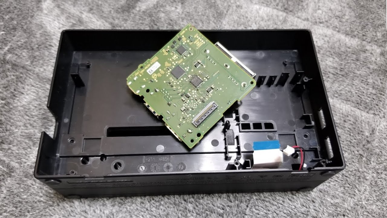 Nintendo Switch's junk dock has become an objet d'art. - YouTube