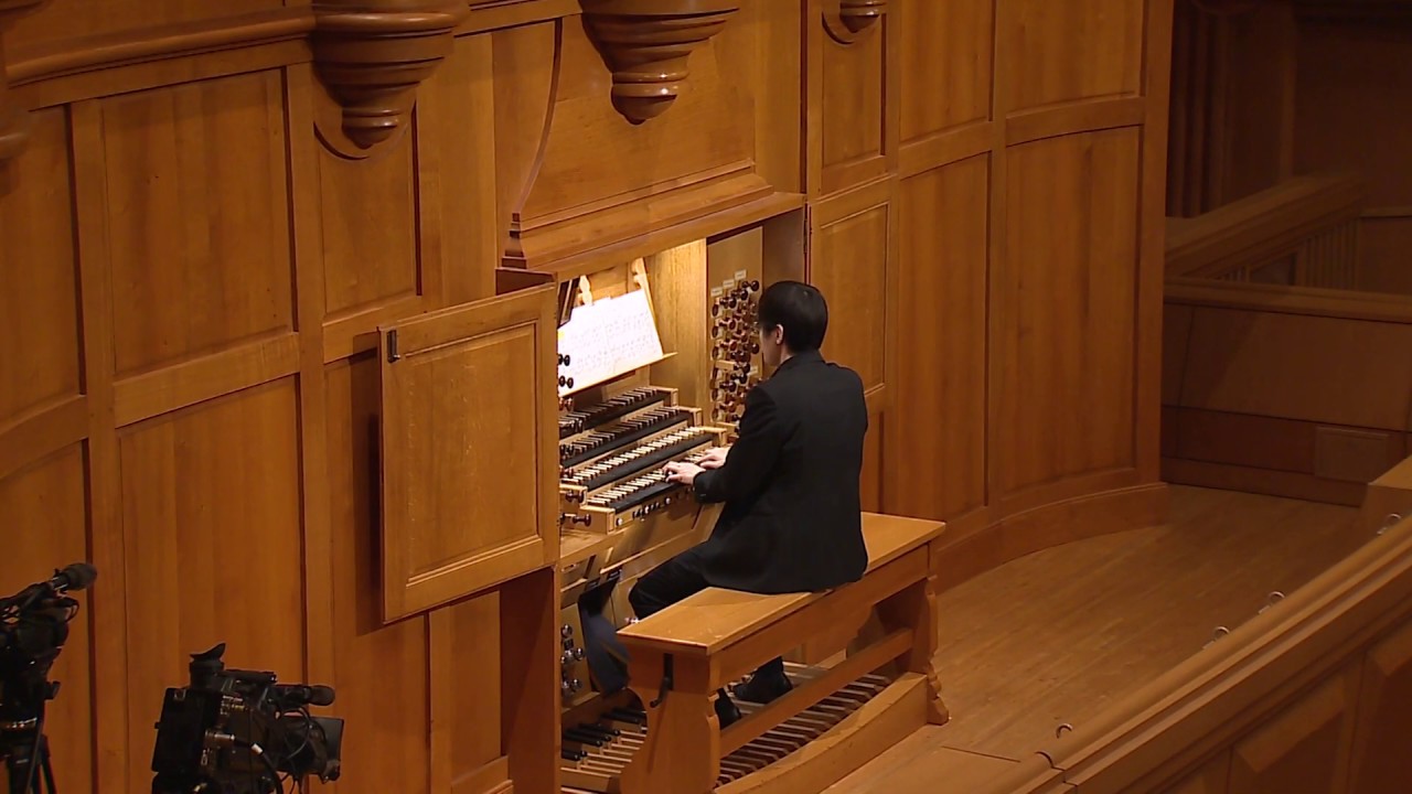 冨田一樹 plays J.S.バッハ / Kazuki Tomita plays J.S. Bach - YouTube