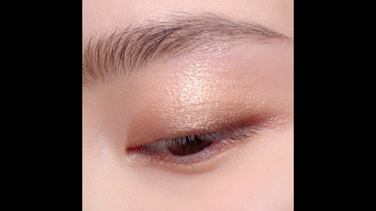 インウイ　アイズ　アイカラー　限定色08 本体ケース　チップブラシ付き　資生堂 インウイ アイズ 08 ヌーディーベージュ（数量限定） / INOUI | LIPS