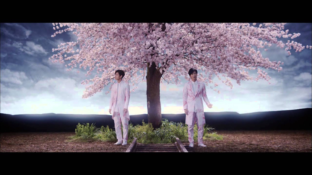 東方神起 / 10周年記念シングル「サクラミチ」MVショートVer. - YouTube