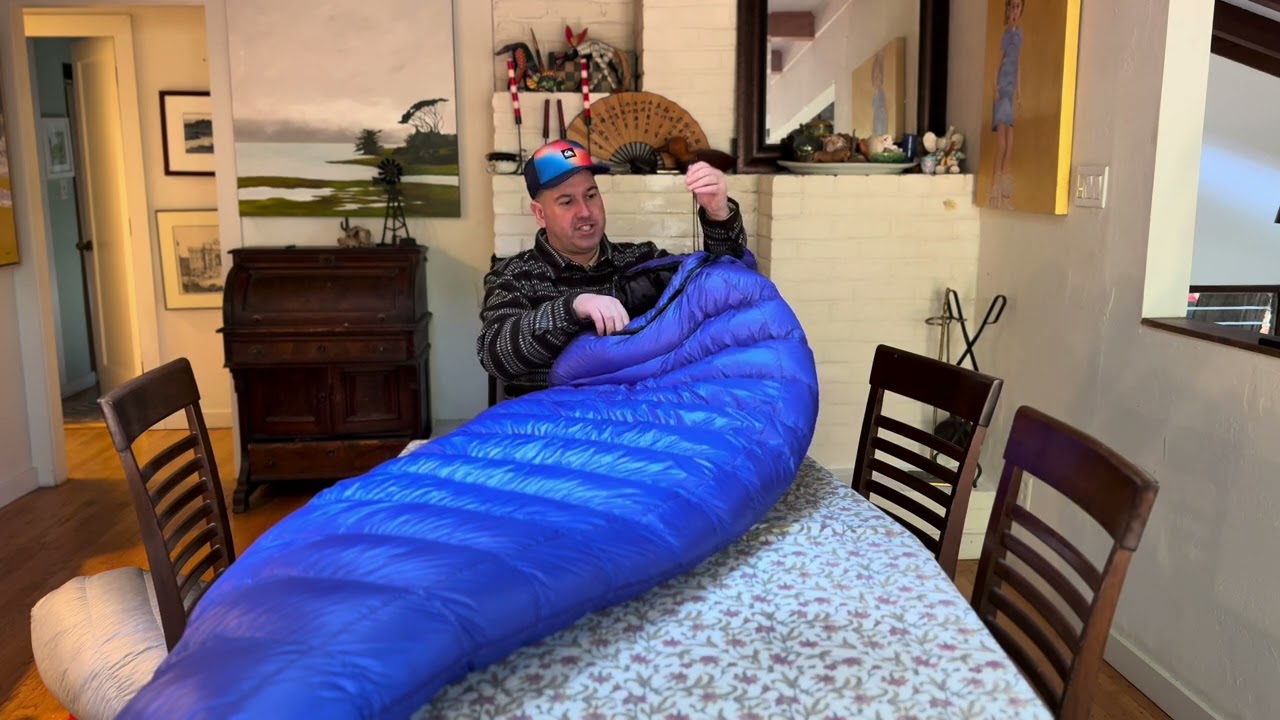 Western Mountaineering UltraLite Sleeping Bag / First Look - YouTube