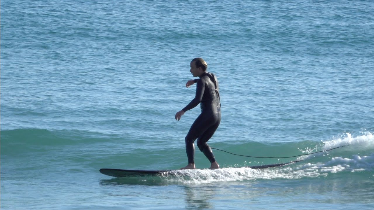 伊勢で小波 サーフィン ロングボード YHサーフレッスン - YouTube