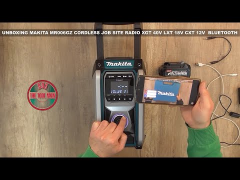 Unboxing Makita MR006GZ Cordless Job Site Radio XGT 40V LXT 18V