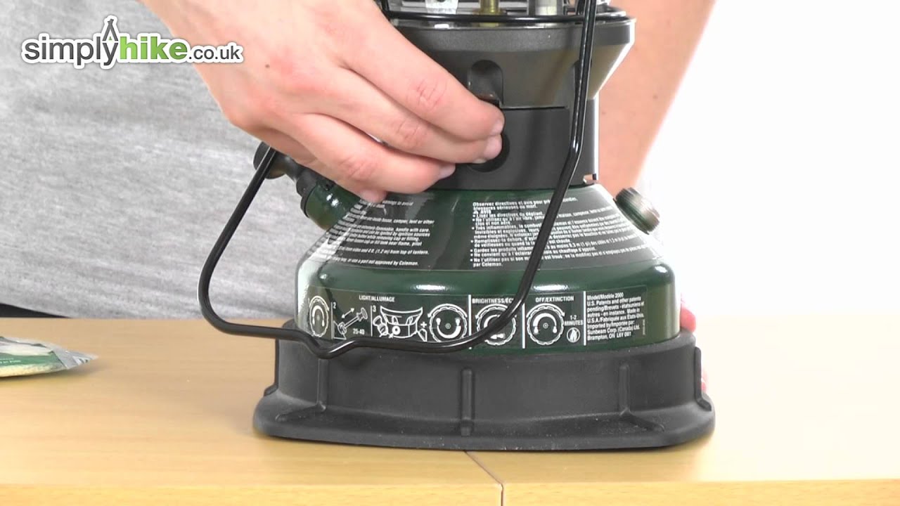 Coleman Northstar Lantern - www.simplyhike.co.uk - YouTube