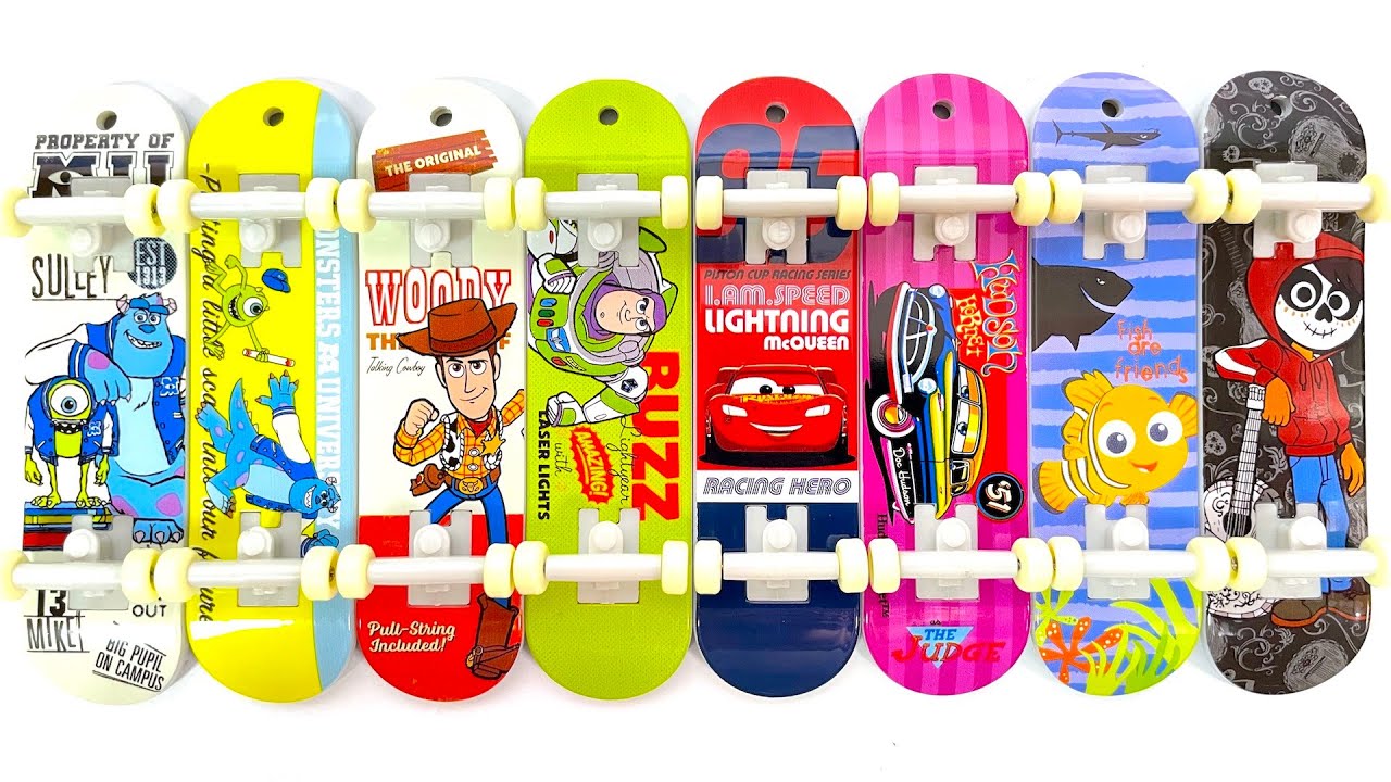 Disney PIXAR Mini Skateboard 