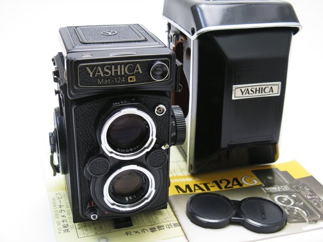YASHICA Mat-124G - YouTube