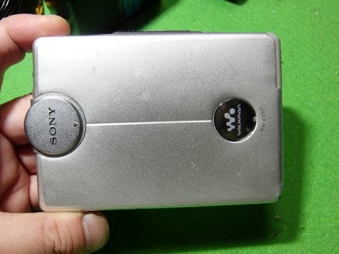 SONY 2001年 カセットウォークマン WM-EX921 - YouTube