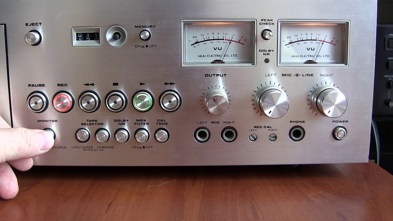 AKAI GXC 760D cassette deck 1978 - YouTube