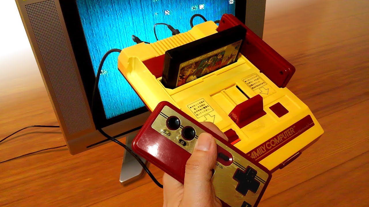 Full restoration junk Nintendo FAMILY COMPUTER with accessories