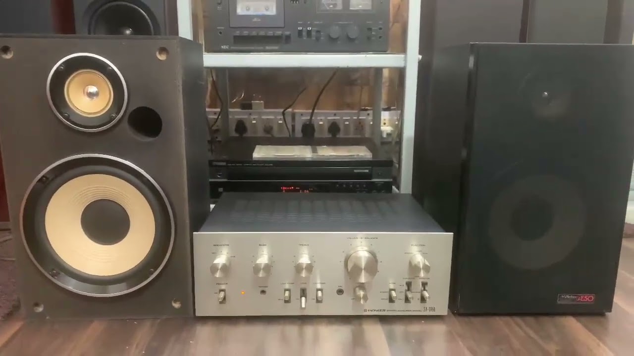 Pioneer SA 6850 Stereo Amplifier - YouTube