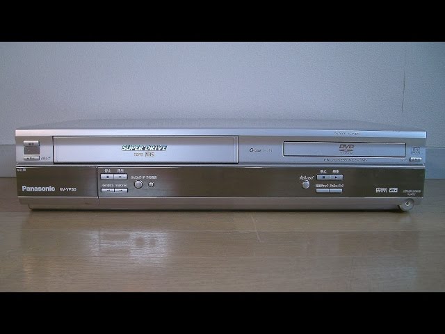 Panasonic DVD プレーヤー一体型ビデオ（NV-VP30）2002年製
