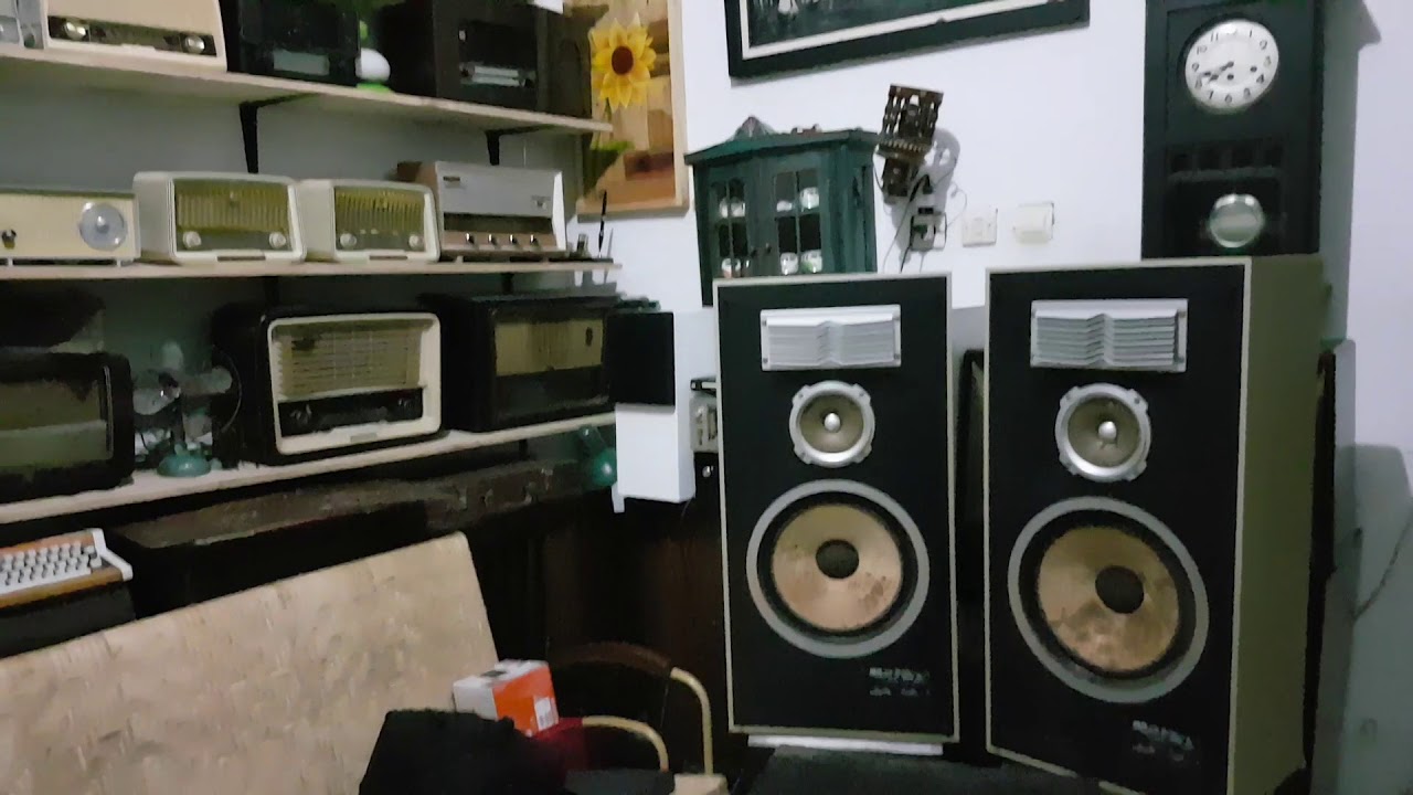 Pioneer SA - 8900 amplifier + AKAI SW - T70 Big jumbo 12