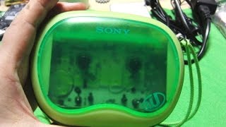 SONY 1997年 カセットウォークマン WM-EQ3 - YouTube