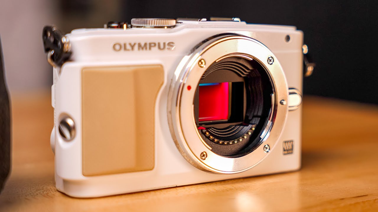 Olympus E-PL5 In 2024: $200 Pocket Sized Beast! - YouTube