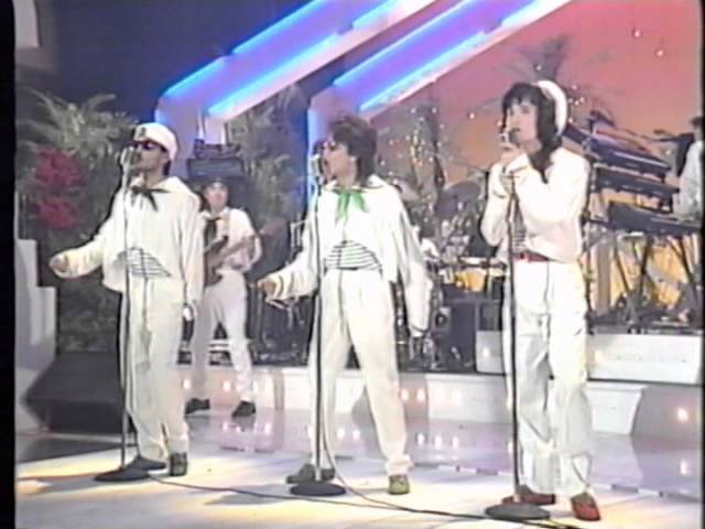 THE ALFEE - Christmas Special (AUBE 2003 GOING MY WAY) - YouTube