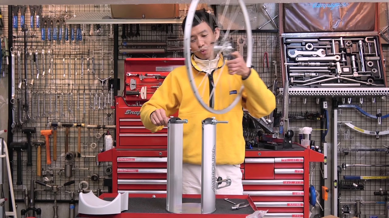 Minoura FT-50 Shaking Table Review - YouTube