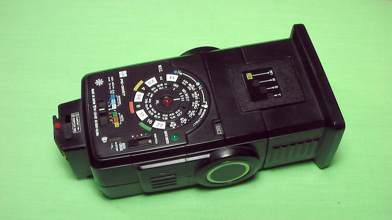 How to use the 1980s National Electronic Flash - YouTube