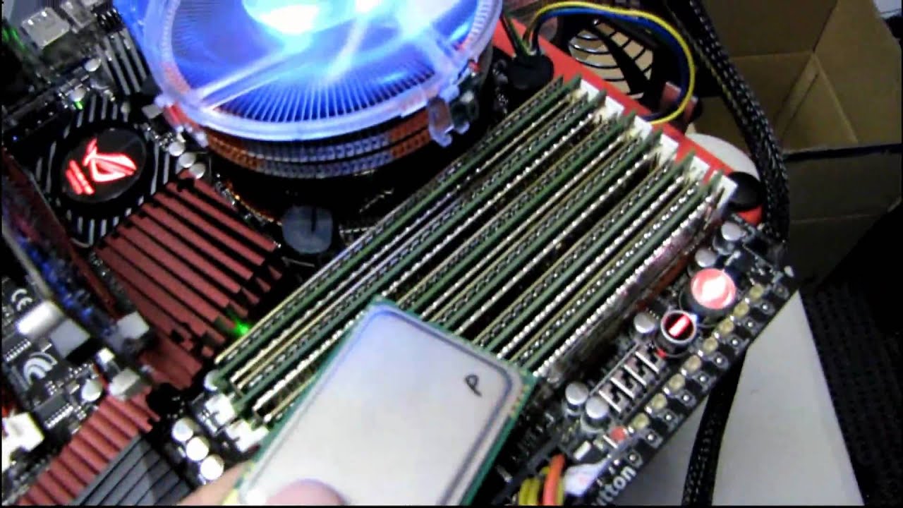 Rampage III Extreme 24GB RAM Core i7 980X SUCCESS!! Linus Tech