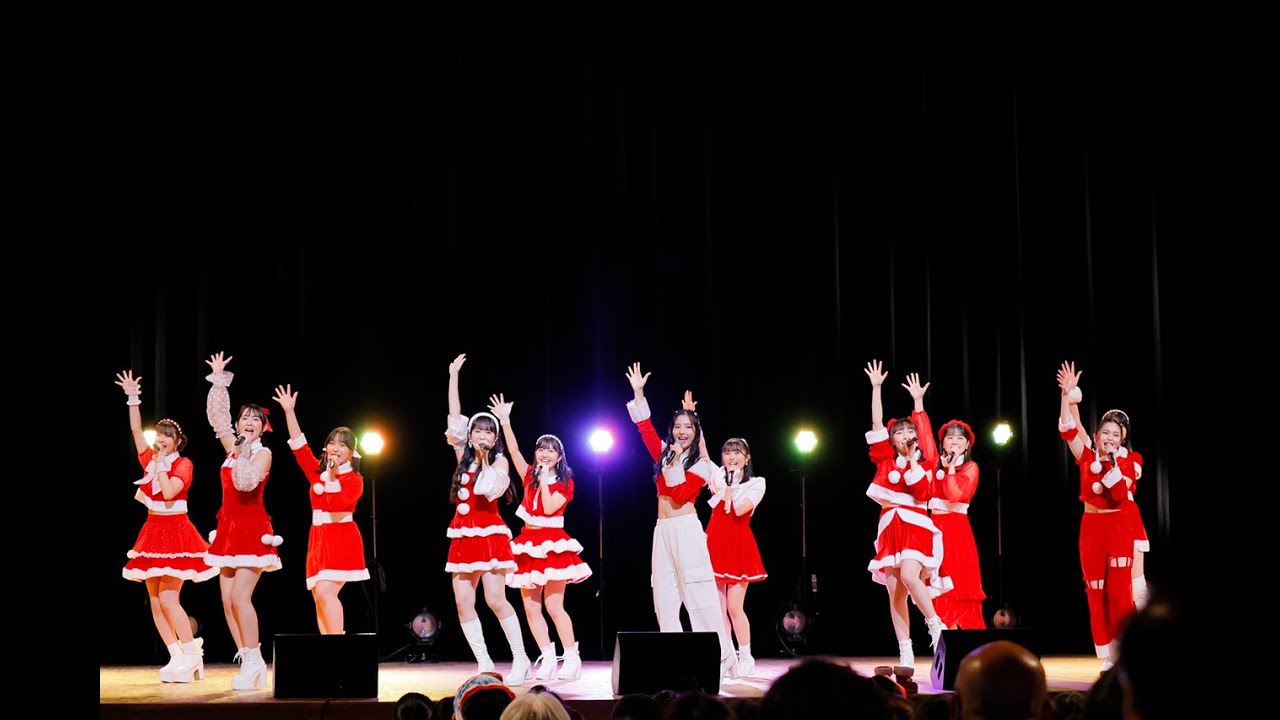 DVD『BEYOOOOONDS Hoooooliday Fanclub Tour in 苗場の陣ZIN』 - YouTube