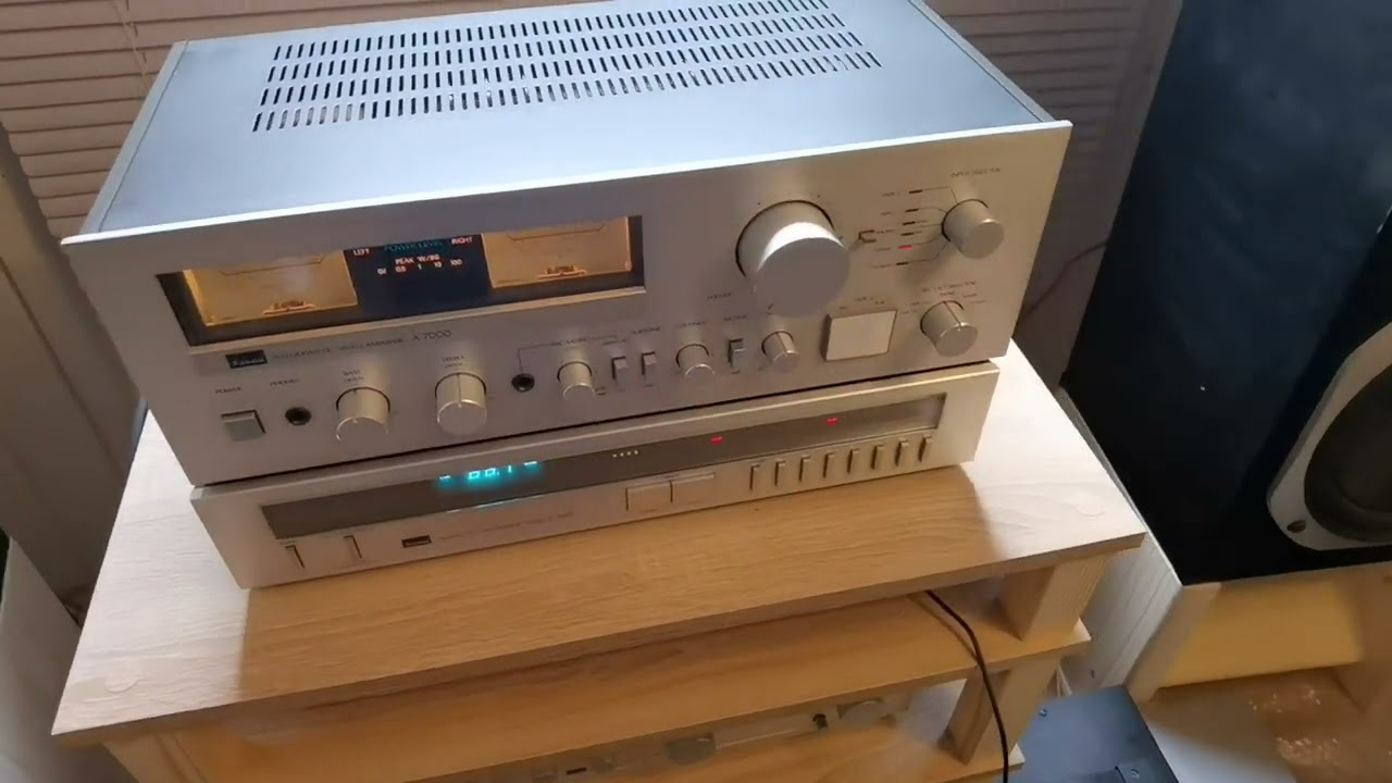 Sansui A-7000 + Sansui T-7001 - YouTube