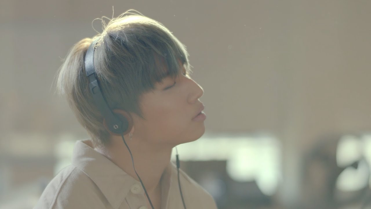 D-LITE (from BIGBANG) - 'D-Day' M/V - YouTube