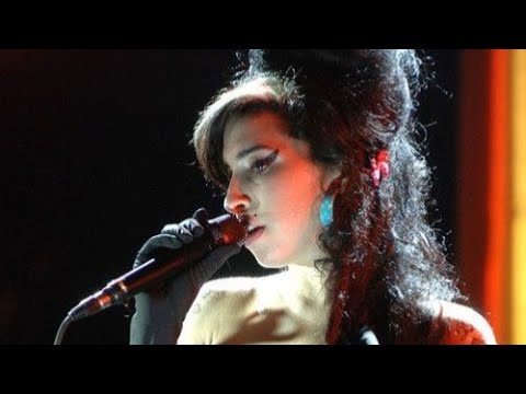 Amy Winehouse - Album De La Semaine 2007 (FULL CONCERT) - YouTube