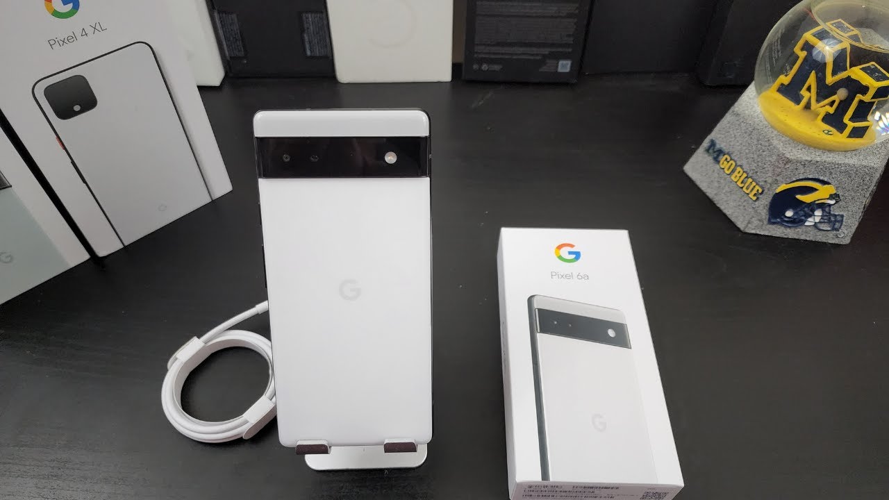 Google Pixel 6a Chalk Unboxing & First Look - Display Issues
