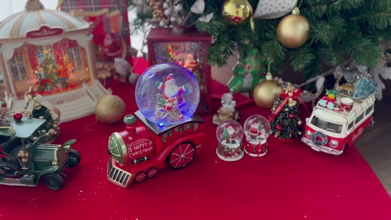 スノードーム 2023年 8曲メドレー サンタ LEDライト - YouTube