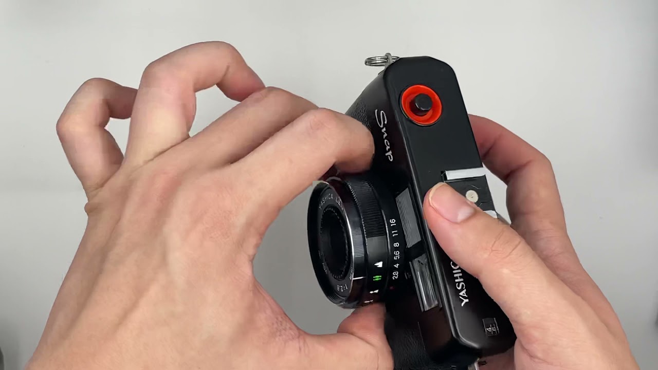 Yashica SNAP - YouTube